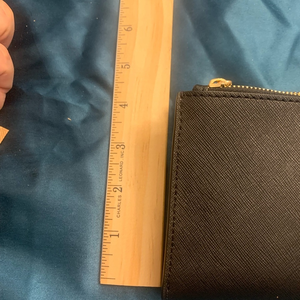 Michael Kors Jet Set Black Travel Wallet NWT - Picture 10 of 10